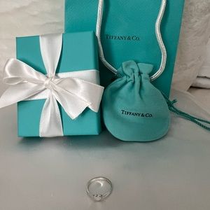 Tiffany & Co. Mini Heart Ring 🤍